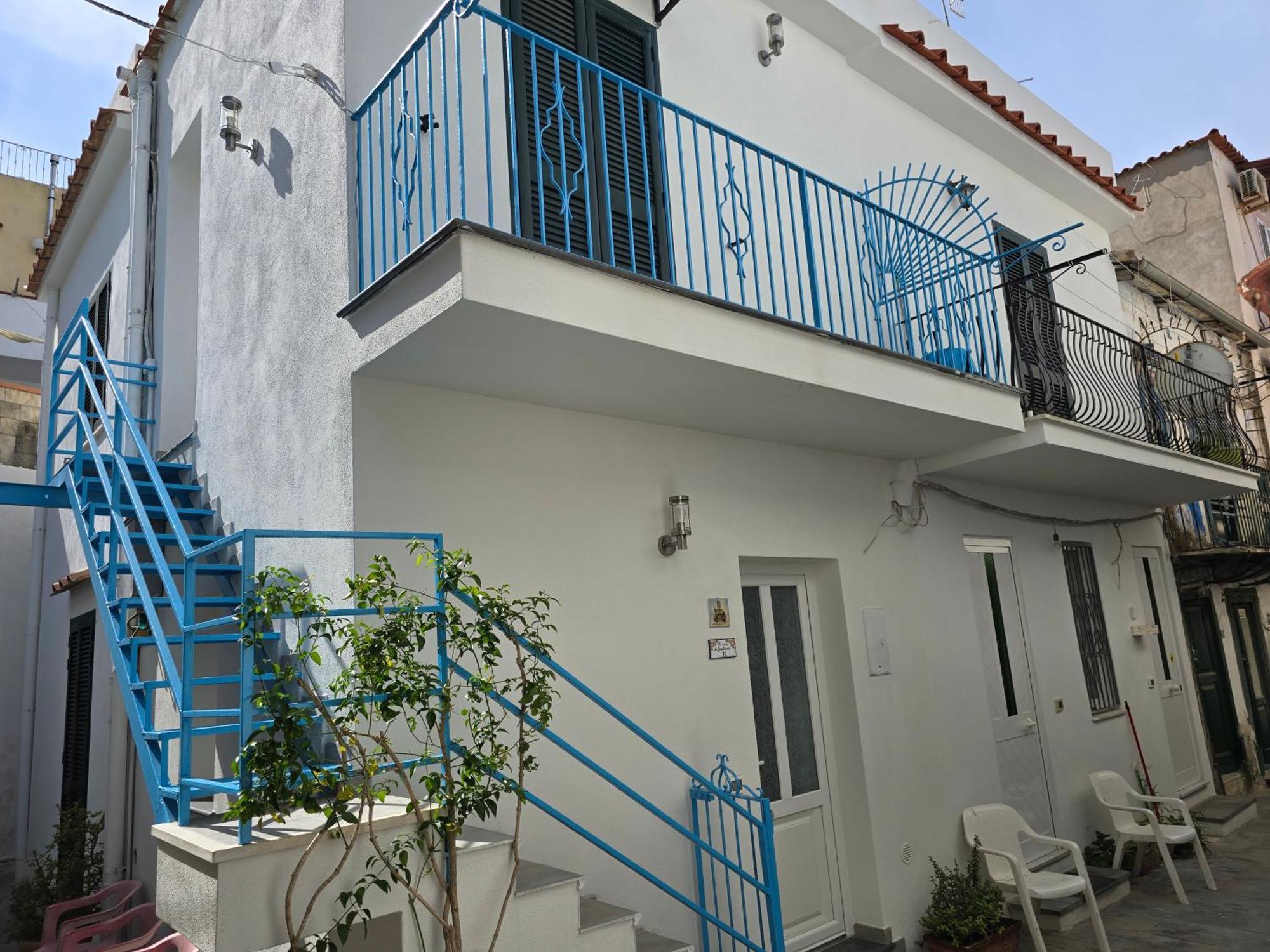 伊斯基亚La Casa Di Giuliana Primo Piano Con Balcone别墅 外观 照片